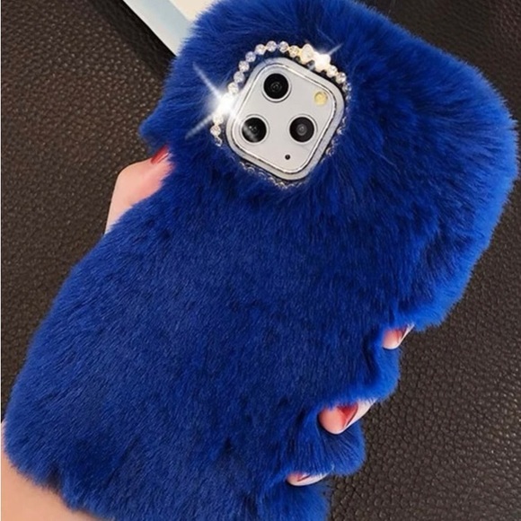 Iphone 11 pro furry rhinestone phone case - Picture 2 of 2